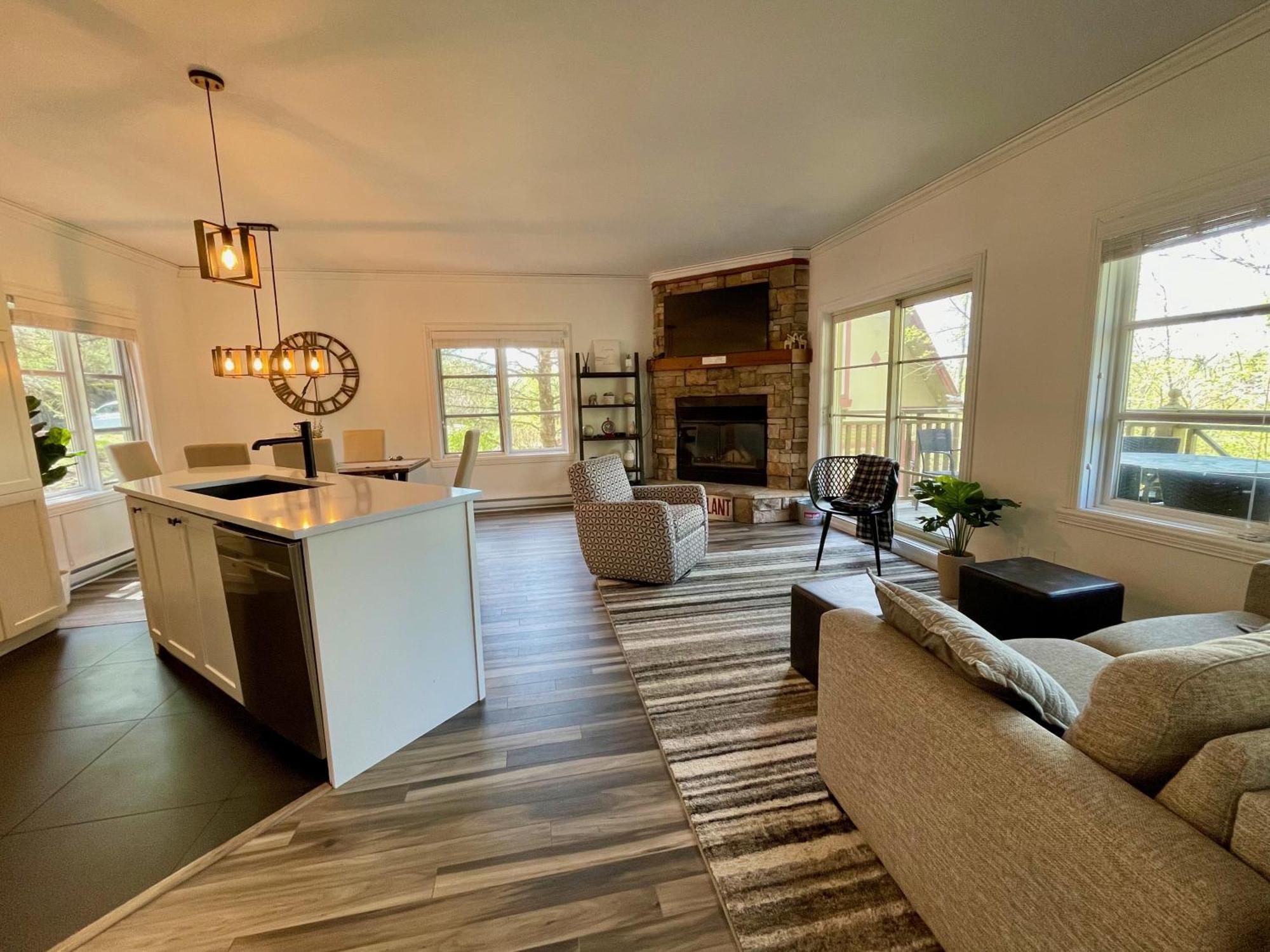Appartement Le Plateau East by Tremblant Vacations à Mont-Tremblant Extérieur photo